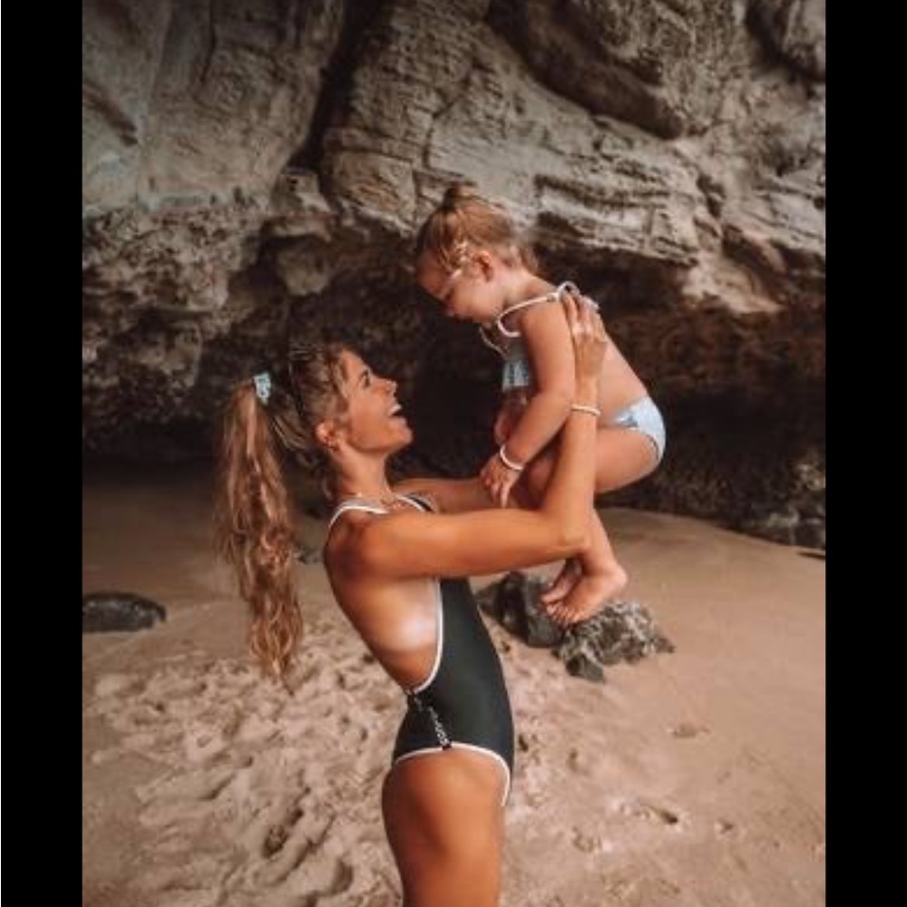 Volcom• Coco One Piece Swimsuit - Picture 14 of 14